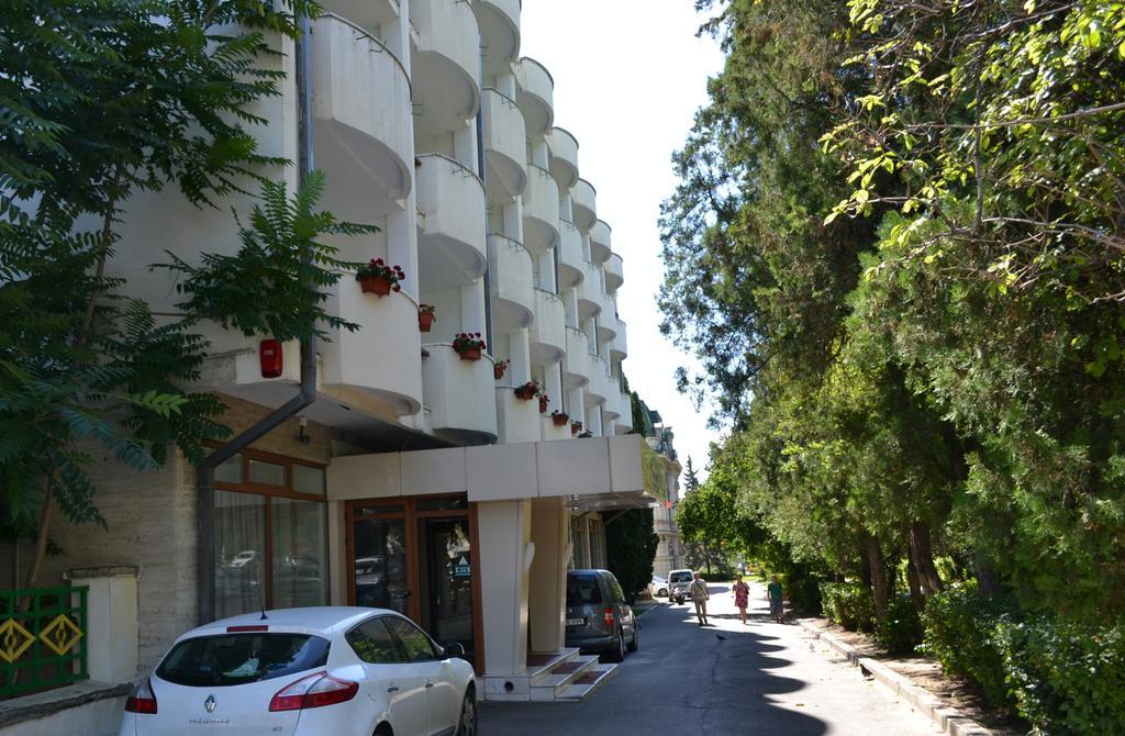 Casa De Oaspeti Sfantul Nicolae Iasi Bagian luar foto